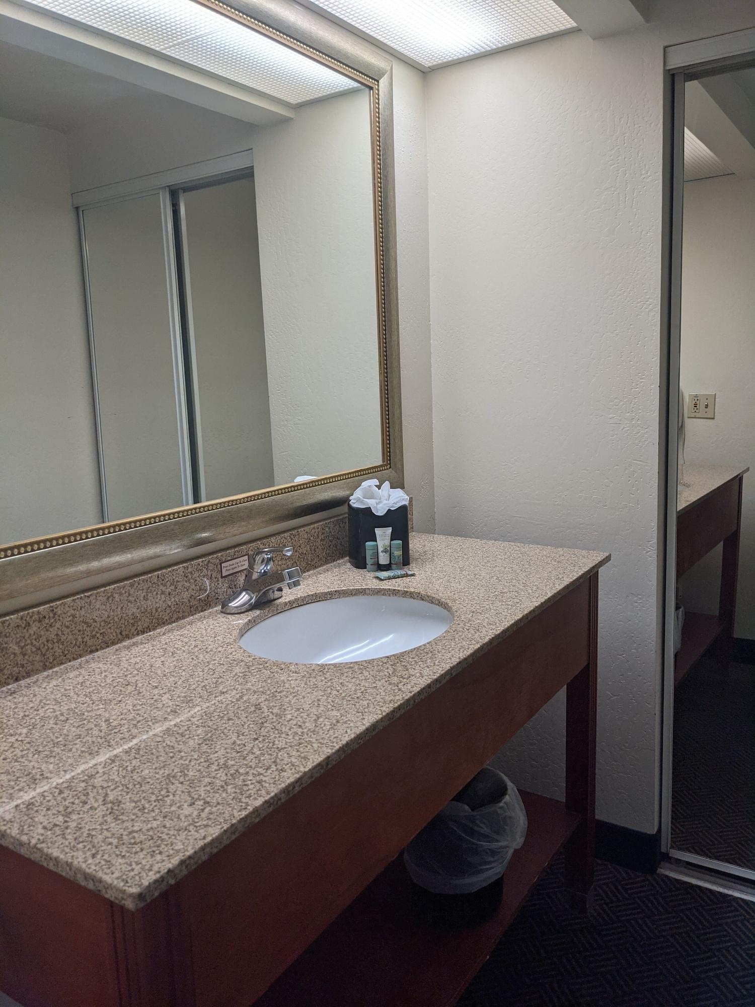 Surestay Plus Hotel By Best Western Tempe University Exterior foto
