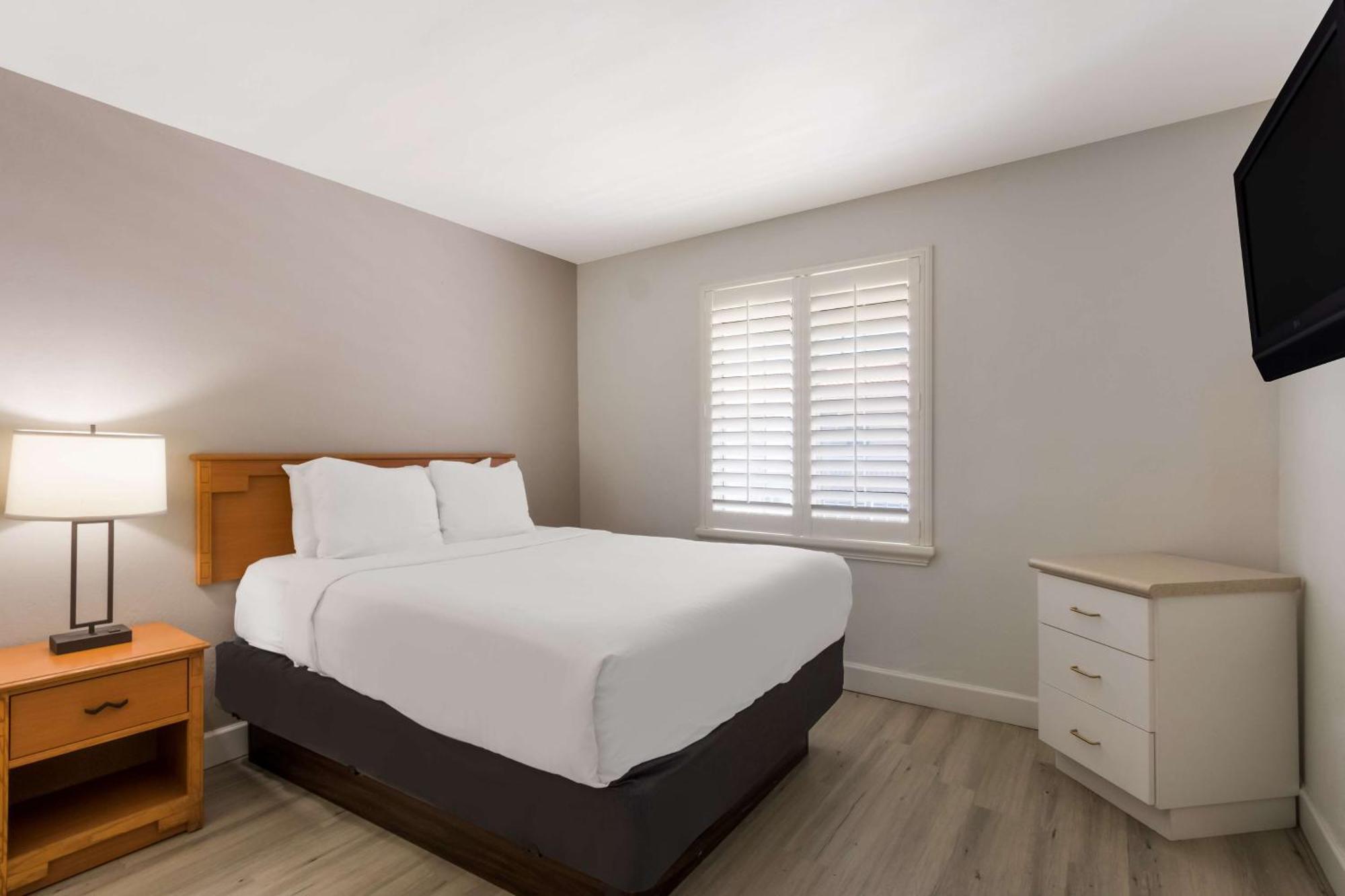 Surestay Plus Hotel By Best Western Tempe University Exterior foto