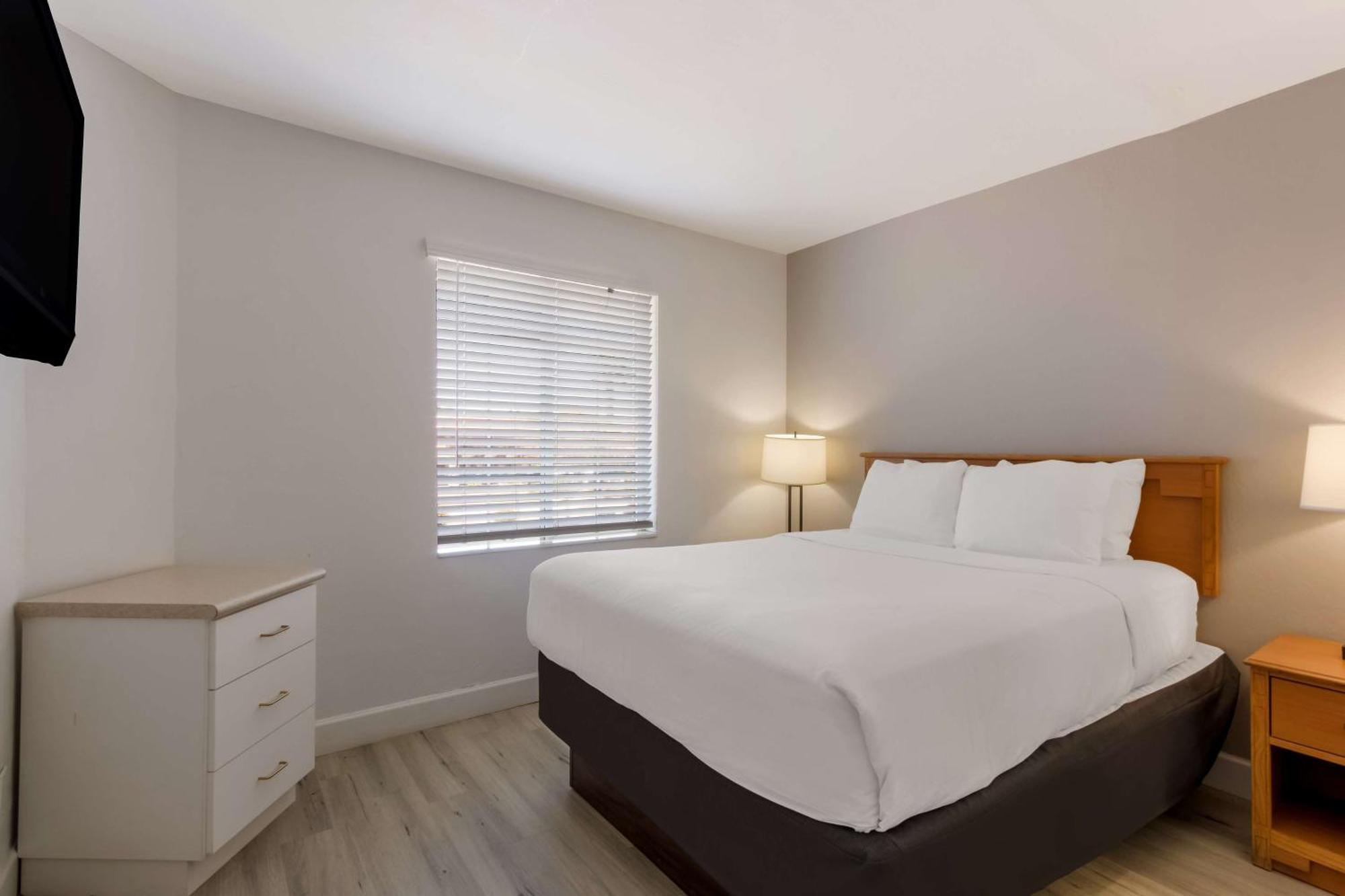 Surestay Plus Hotel By Best Western Tempe University Exterior foto