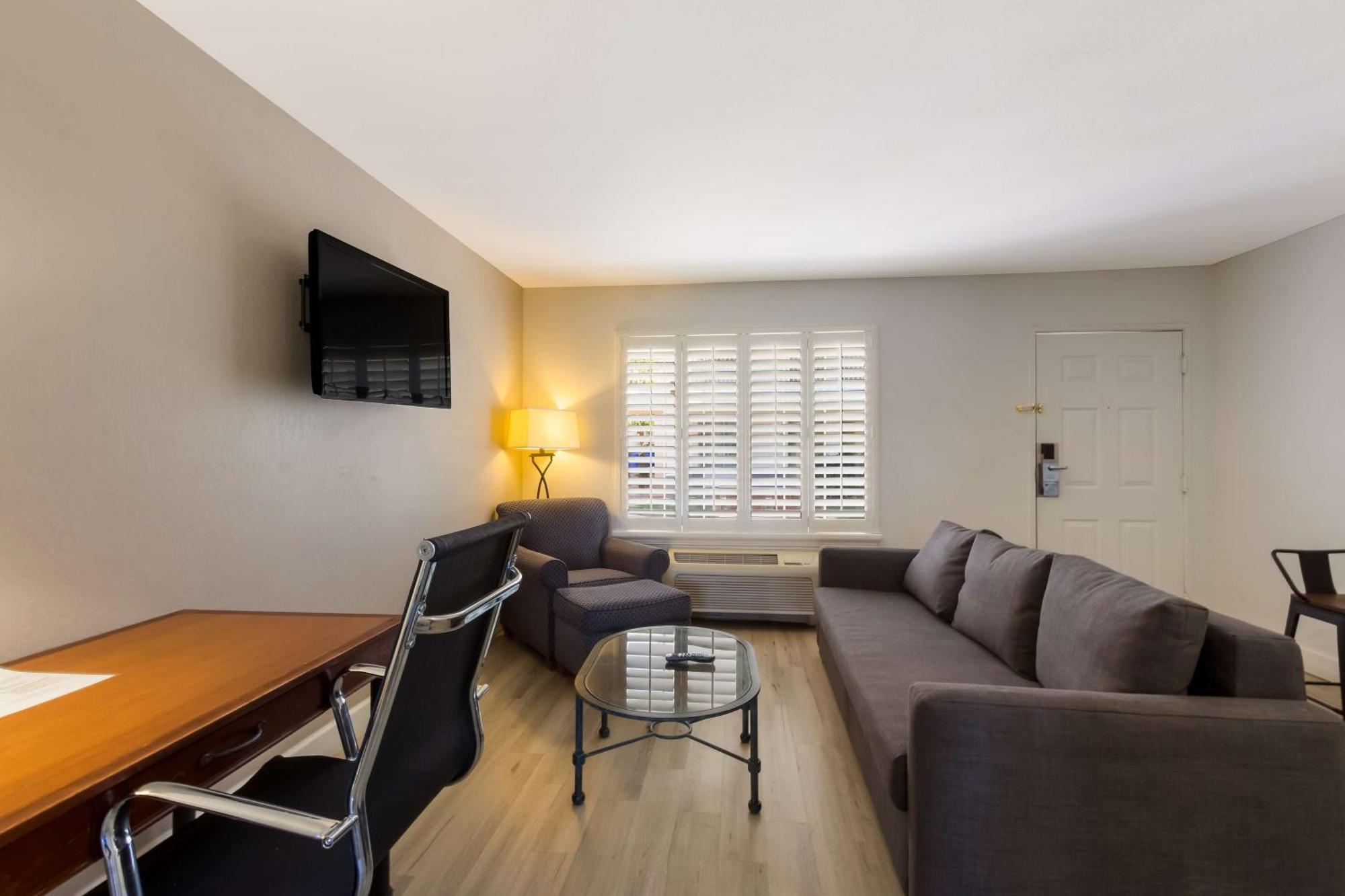 Surestay Plus Hotel By Best Western Tempe University Exterior foto