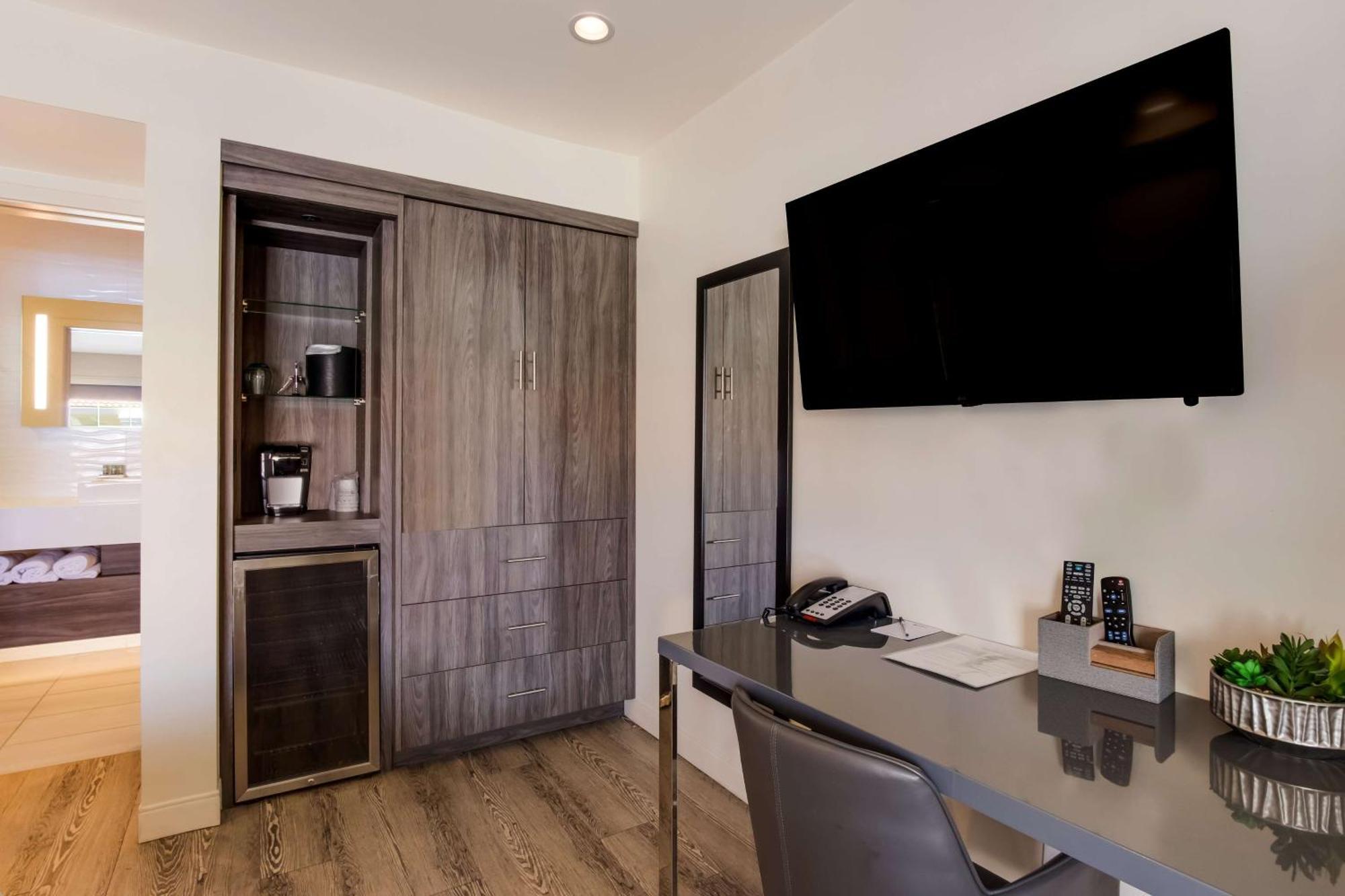 Surestay Plus Hotel By Best Western Tempe University Exterior foto